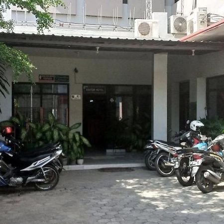 Hotel Maya Tegal  Exterior photo