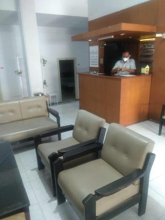 Hotel Maya Tegal  Exterior photo