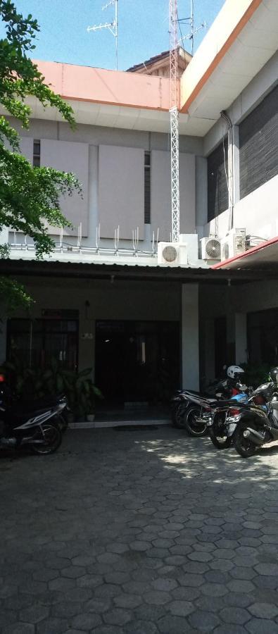 Hotel Maya Tegal  Exterior photo